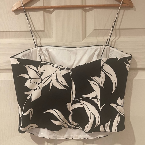 Flores & Flores Blazer & Corset 🖤 🤍 - Picture 5 of 6